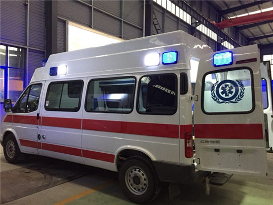 江鈴特順福星高頂長(zhǎng)軸救護(hù)車