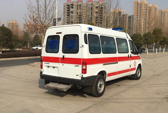 江鈴特順救護(hù)車(chē)（長(zhǎng)軸）