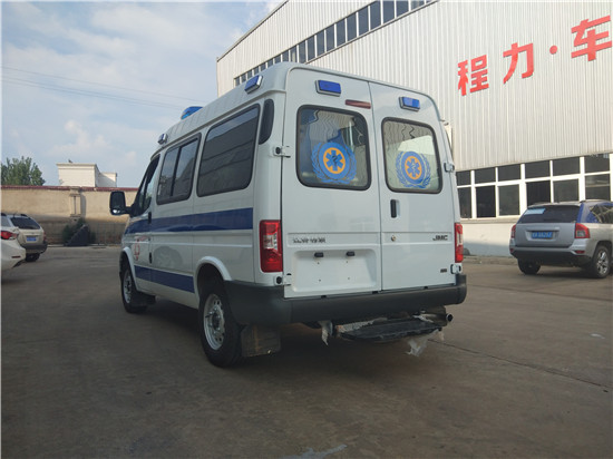 江鈴特順短軸救護車（監(jiān)護型）