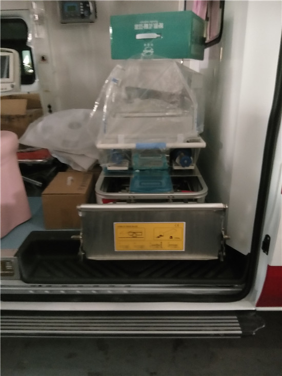 新全順母嬰型新生兒救護(hù)車