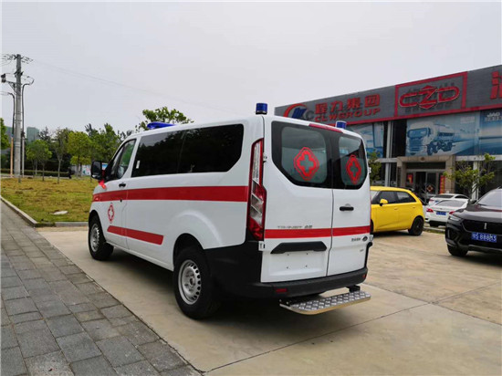 江鈴V362自動(dòng)檔救護(hù)車（短軸低頂行政版）