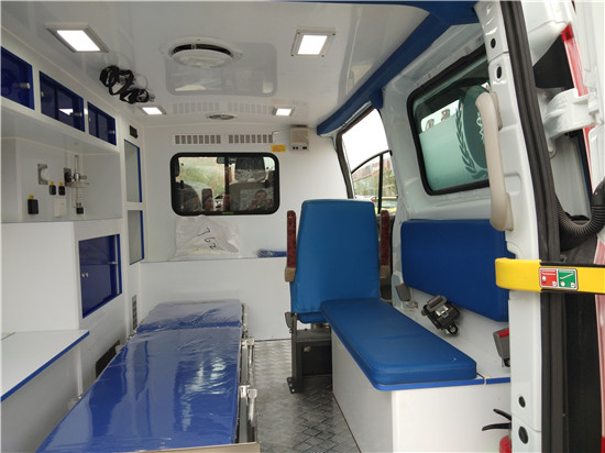 江鈴V362自動(dòng)檔救護(hù)車（短軸低頂行政版）