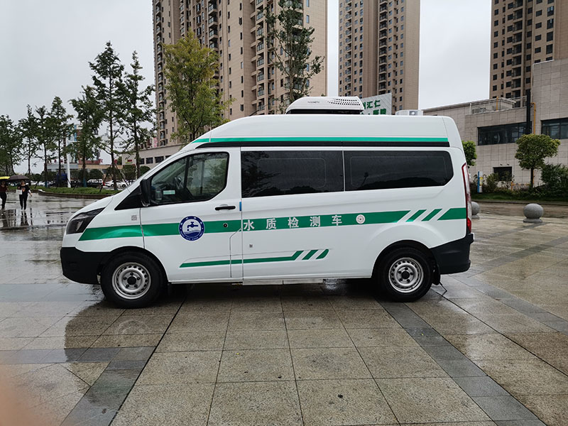 福特新全順國(guó)六水質(zhì)檢測(cè)車