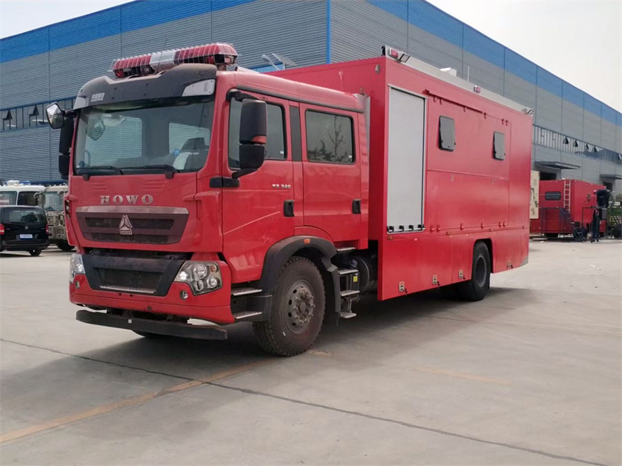 重汽豪沃雙排炊事車(chē)