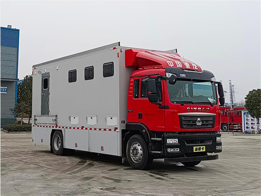 重汽汕德卡廁所車(chē)